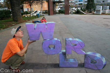 Julian Beever’s Mind-Bending 3D Perspective Street Art